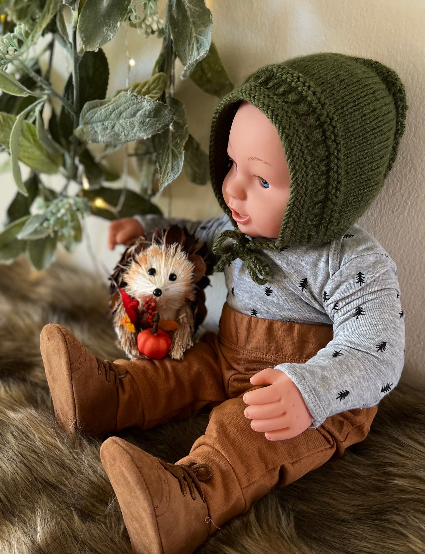 Baby Bonnet Green Hand Knitted Soft Baby Yarn (12+ Months)